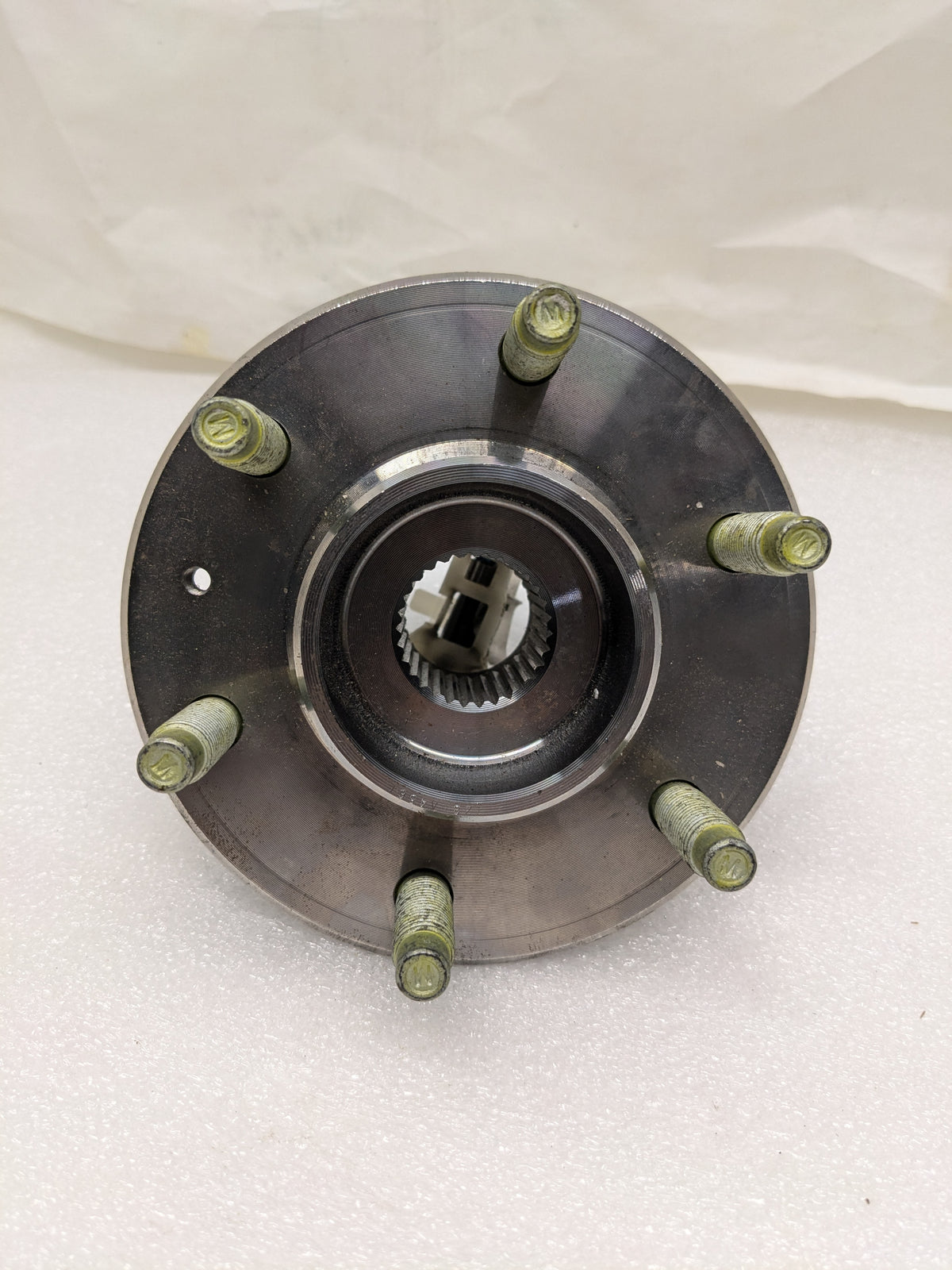 UNBRANDED FRONT WHEEL BEARING AND HUB ASSEMBLY FOR CADILLAC SRX/STS NEW R5