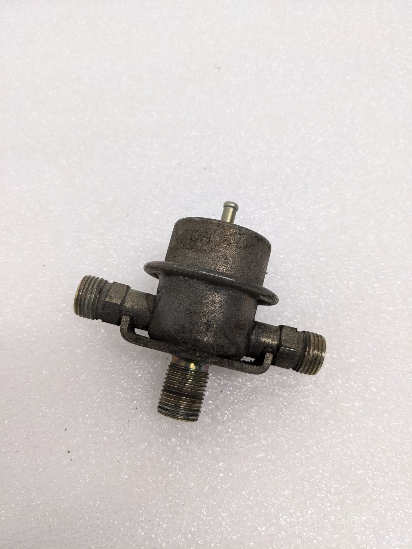 GENUINE BOSCH 0280161008 FUEL PRESSURE DAMPER FOR 80-82 PORSCHE 928 4.5L USED R20T8