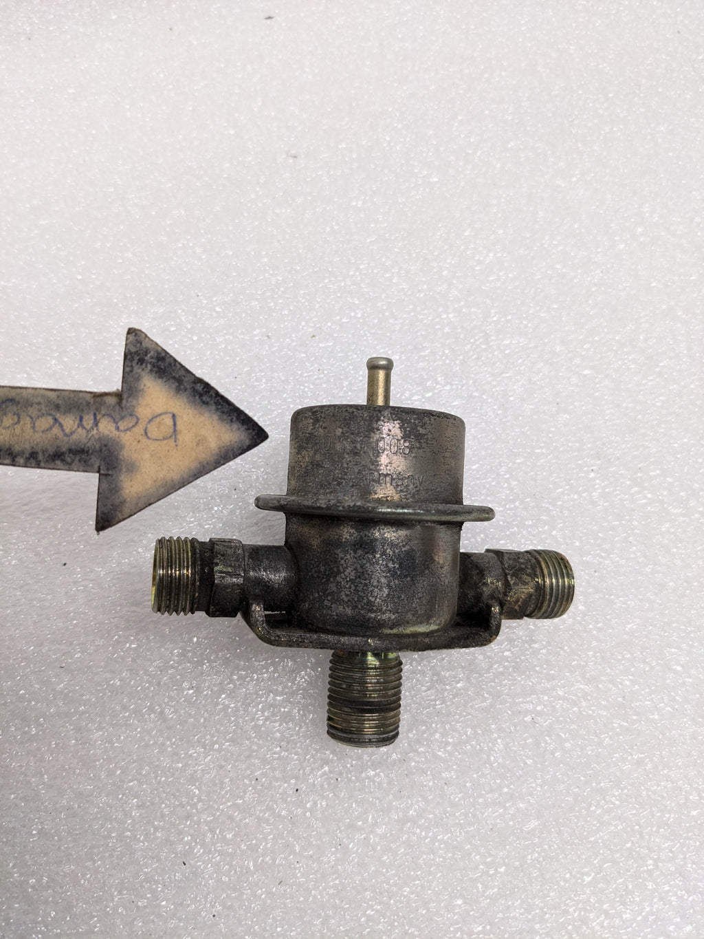 GENUINE BOSCH 0280161008 FUEL PRESSURE DAMPER FOR 80-82 PORSCHE 928 4.5L USED R20T8
