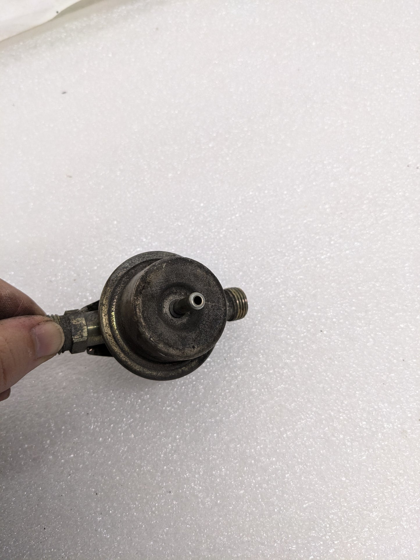 GENUINE BOSCH 0280161008 FUEL PRESSURE DAMPER FOR 80-82 PORSCHE 928 4.5L USED R20T8
