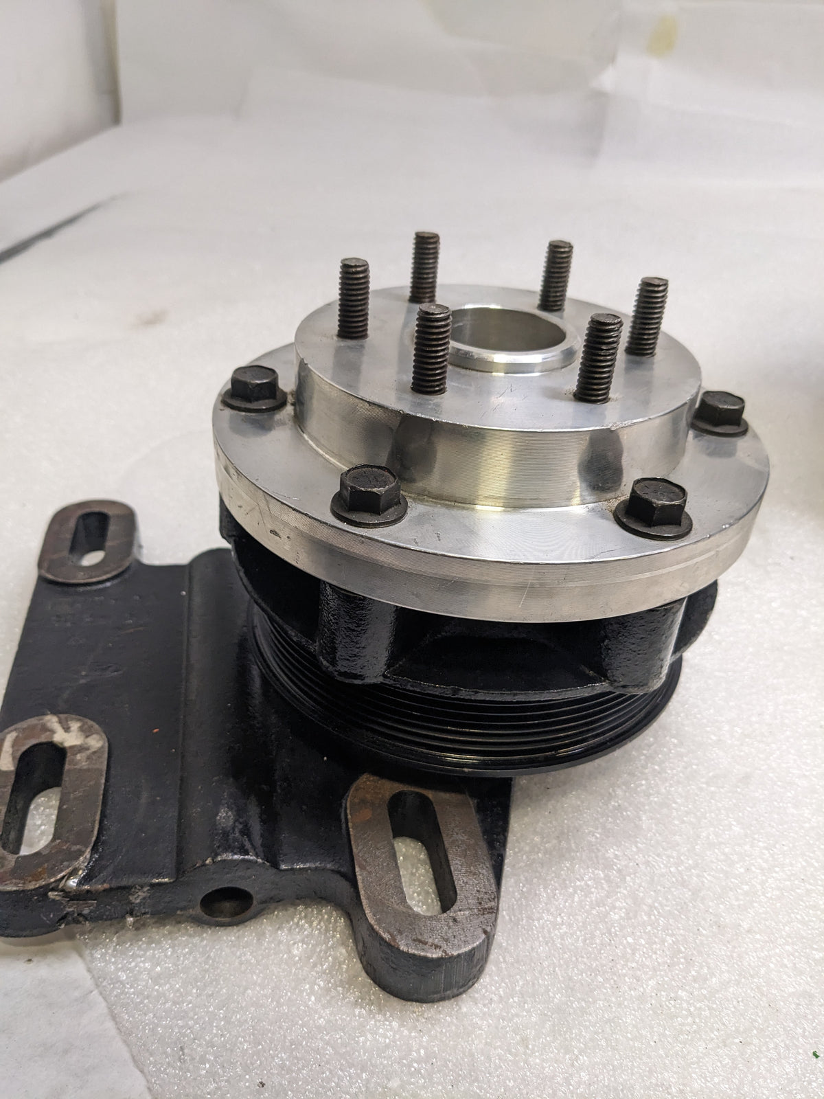 CUMMINS FIHT-8A 612-DA FAN CLUTCH/HUB FOR 1997 FORD LTA9000 USED R10