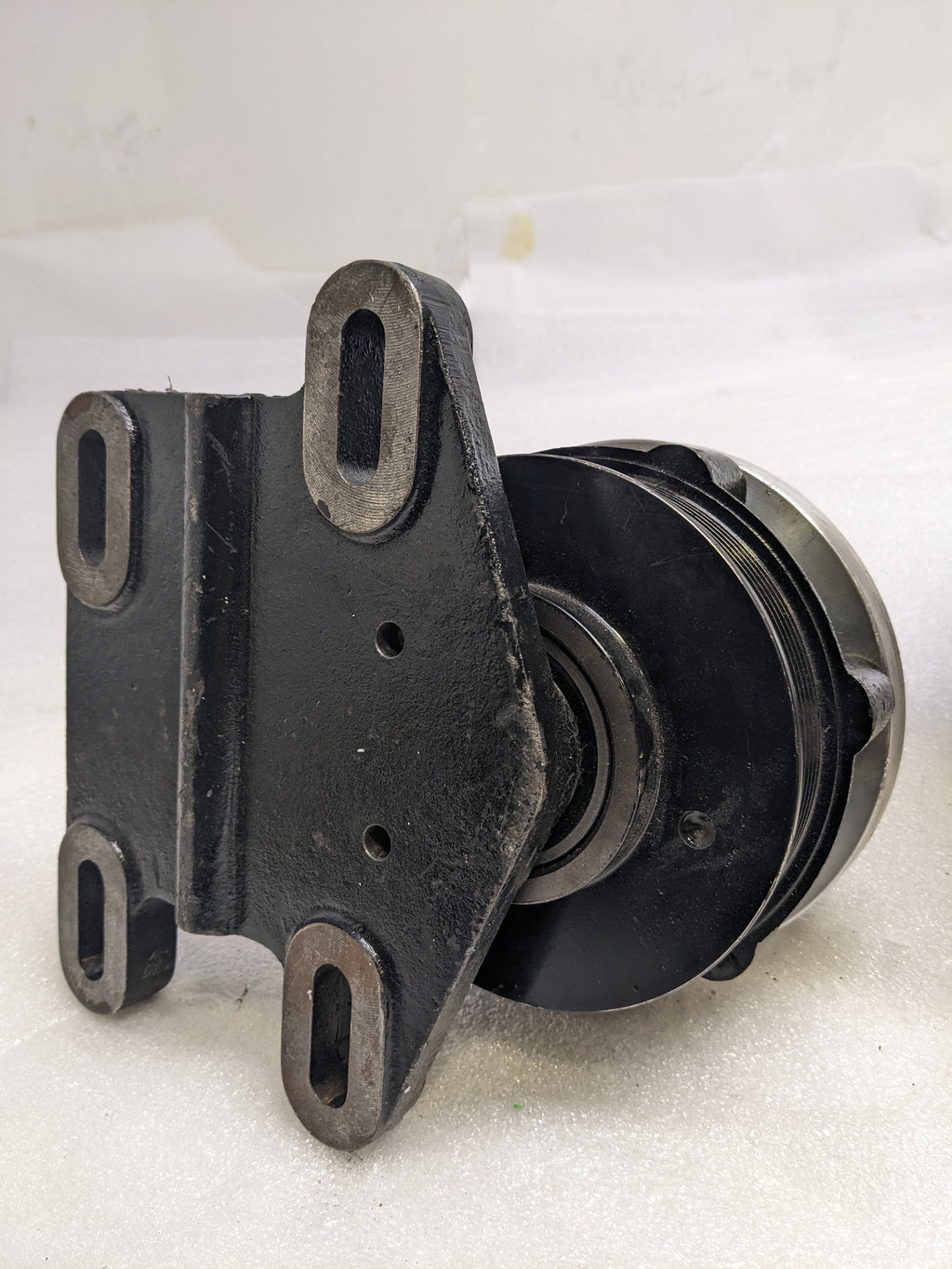 CUMMINS FIHT-8A 612-DA FAN CLUTCH/HUB FOR 1997 FORD LTA9000 USED R10