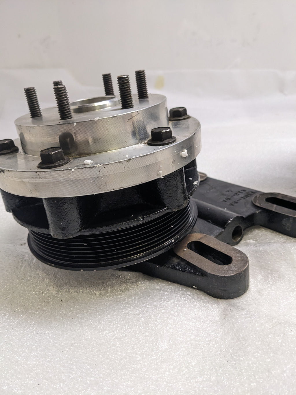 CUMMINS FIHT-8A 612-DA FAN CLUTCH/HUB FOR 1997 FORD LTA9000 USED R10