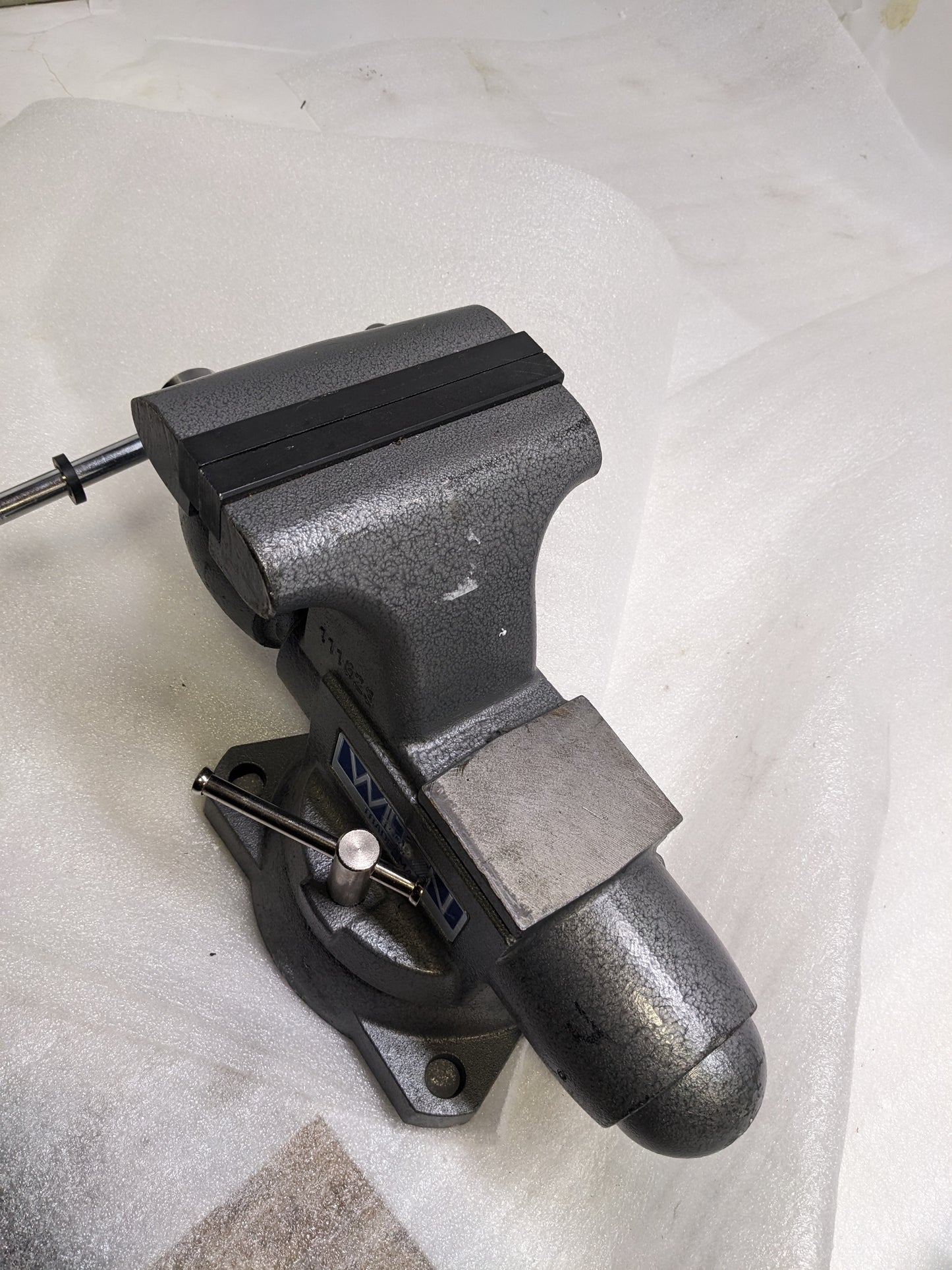WILTON 1765 6-1/2" JAW WIDTH SWIVEL BASE BENCH & PIPE COMBINATION VISE NEW B2