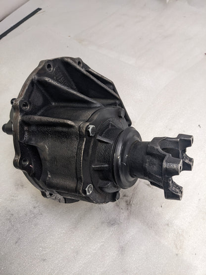 SPEEDWAY MOTORS 91048343-370-STD FORD 9 IN. 3RD MEMBER ASSEMBLY 31 SPLINE STD SPOOL 3.70 GEAR RATIO DIFFERENTIAL USED B2