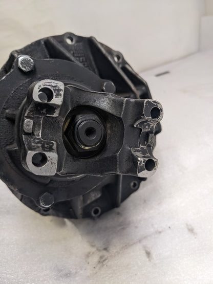 SPEEDWAY MOTORS 91048343-370-STD FORD 9 IN. 3RD MEMBER ASSEMBLY 31 SPLINE STD SPOOL 3.70 GEAR RATIO DIFFERENTIAL USED B2