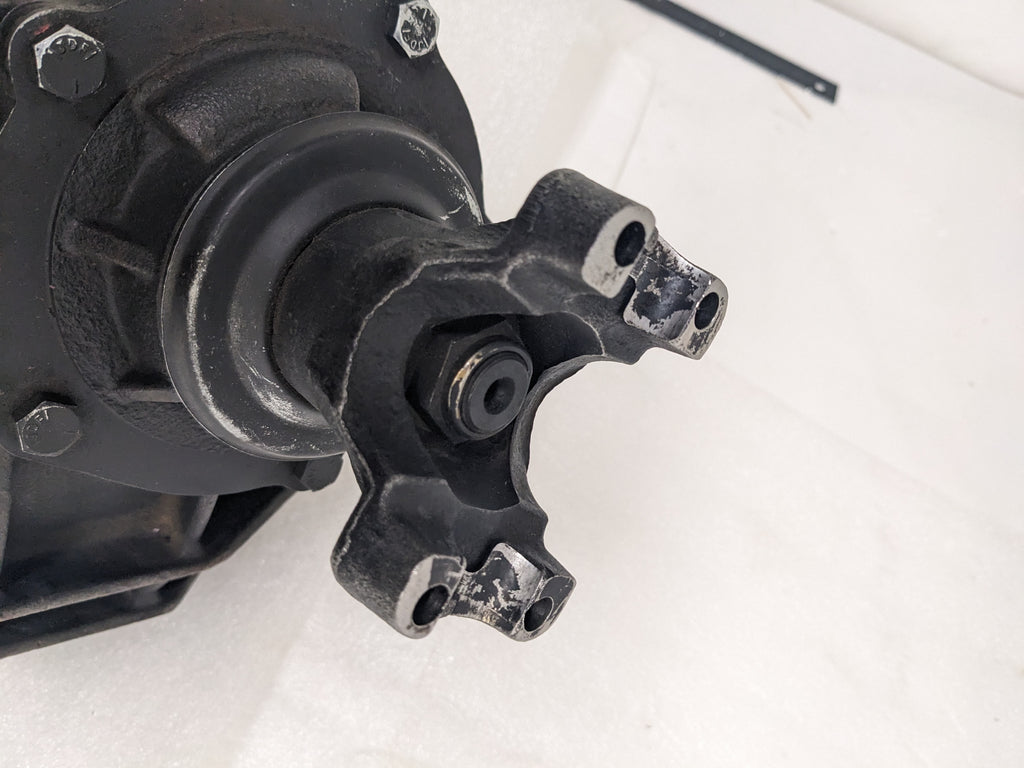 SPEEDWAY MOTORS 91048343-370-STD FORD 9 IN. 3RD MEMBER ASSEMBLY 31 SPLINE STD SPOOL 3.70 GEAR RATIO DIFFERENTIAL USED B2