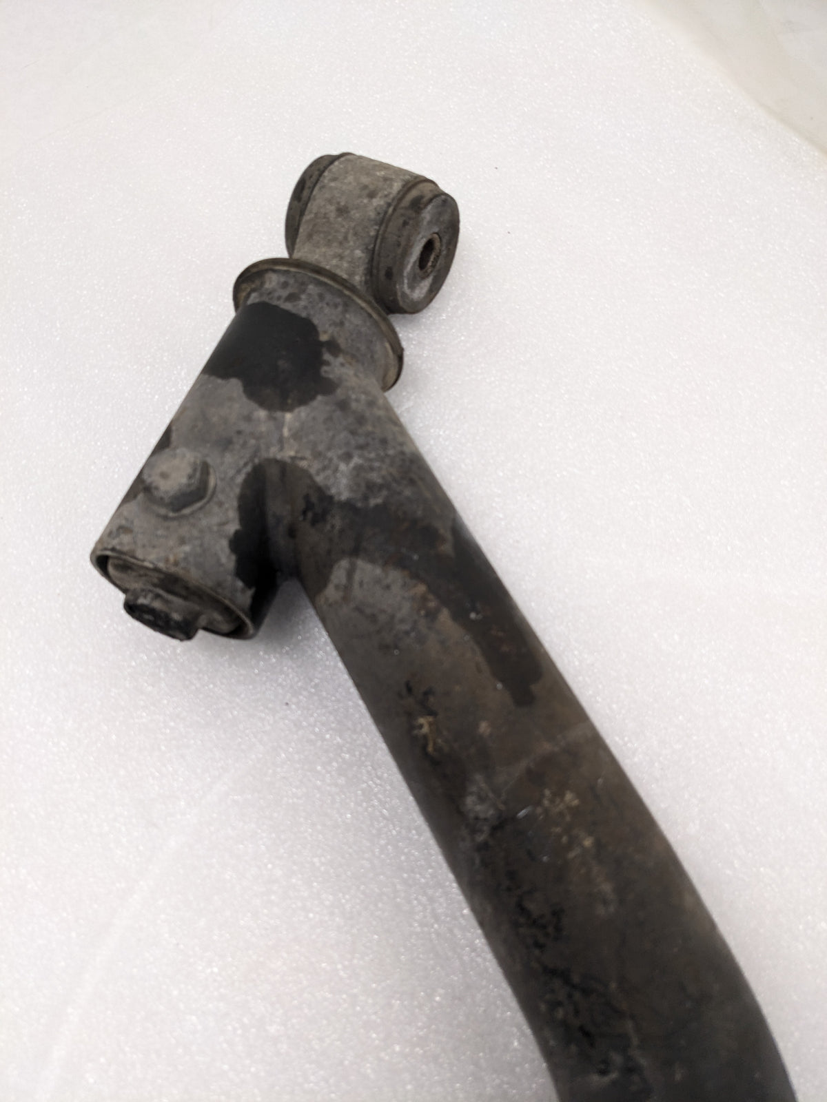 PORSCHE 92833105913 REAR LEFT CONTROL ARM FOR 928 USED #1 PG2