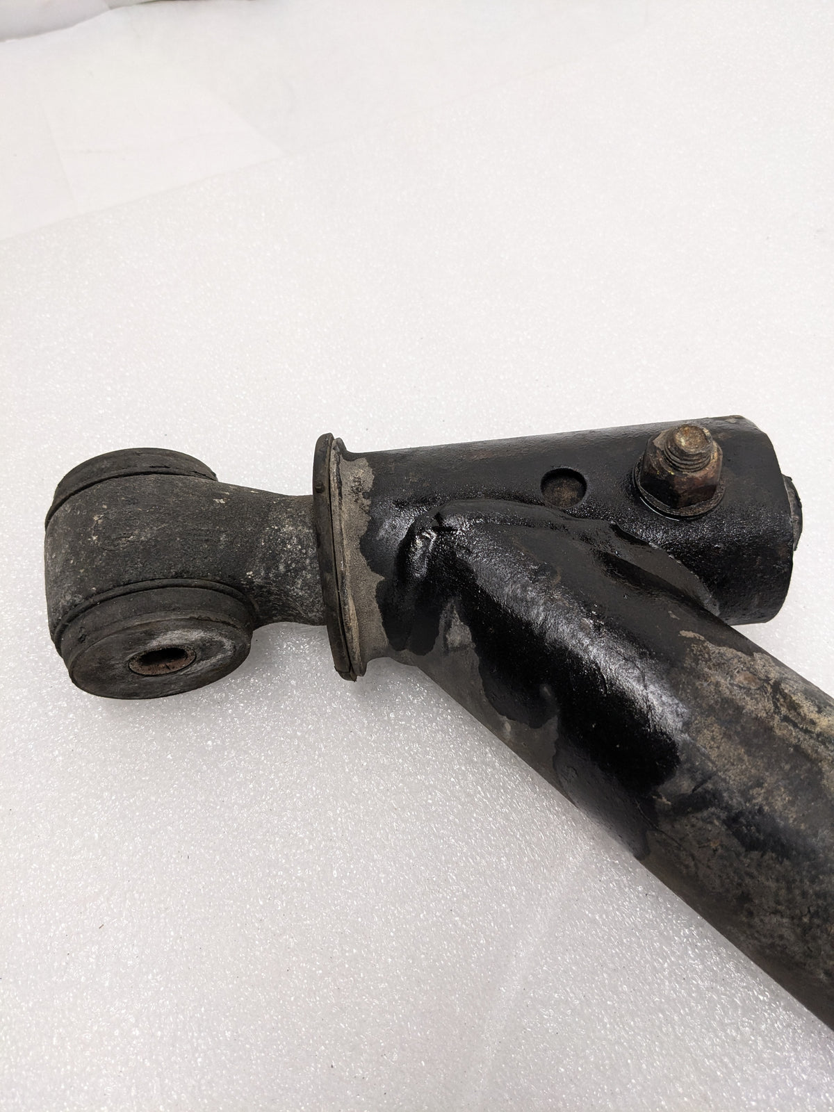 PORSCHE 92833105913 REAR LEFT CONTROL ARM FOR 928 USED #1 PG2