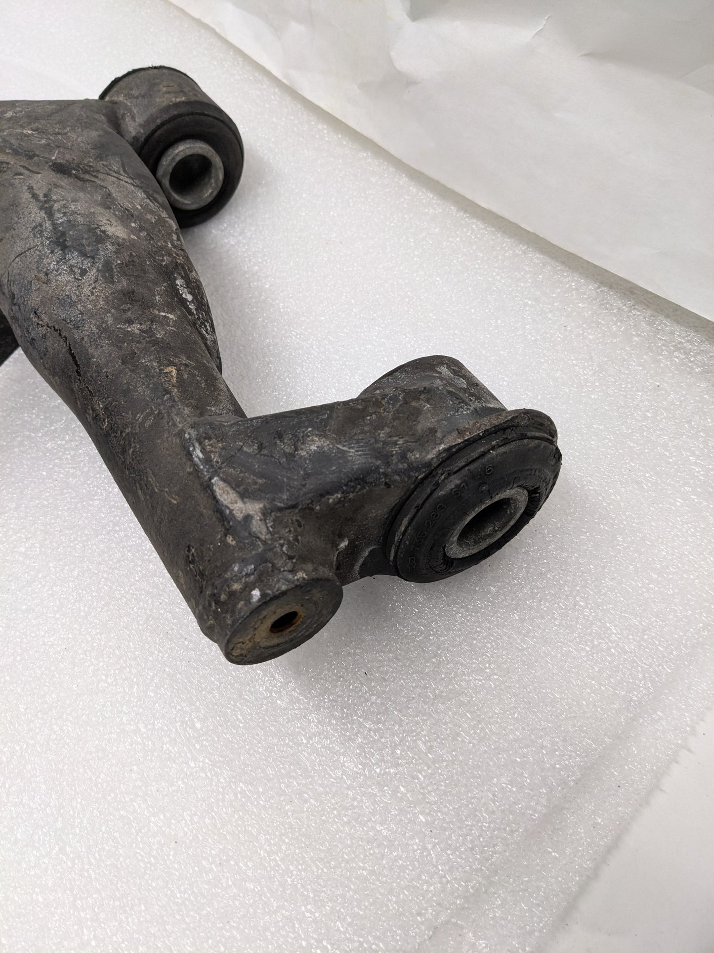 PORSCHE 92833105913 REAR LEFT CONTROL ARM FOR 928 USED #1 PG2