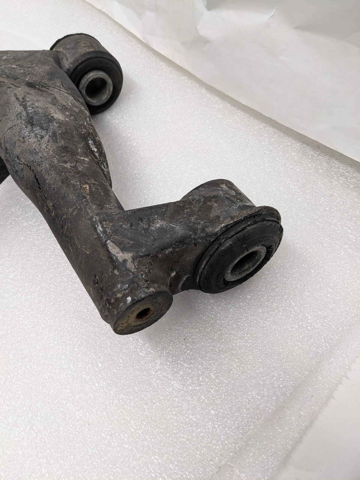 PORSCHE 92833105913 REAR LEFT CONTROL ARM FOR 928 USED #1 PG2