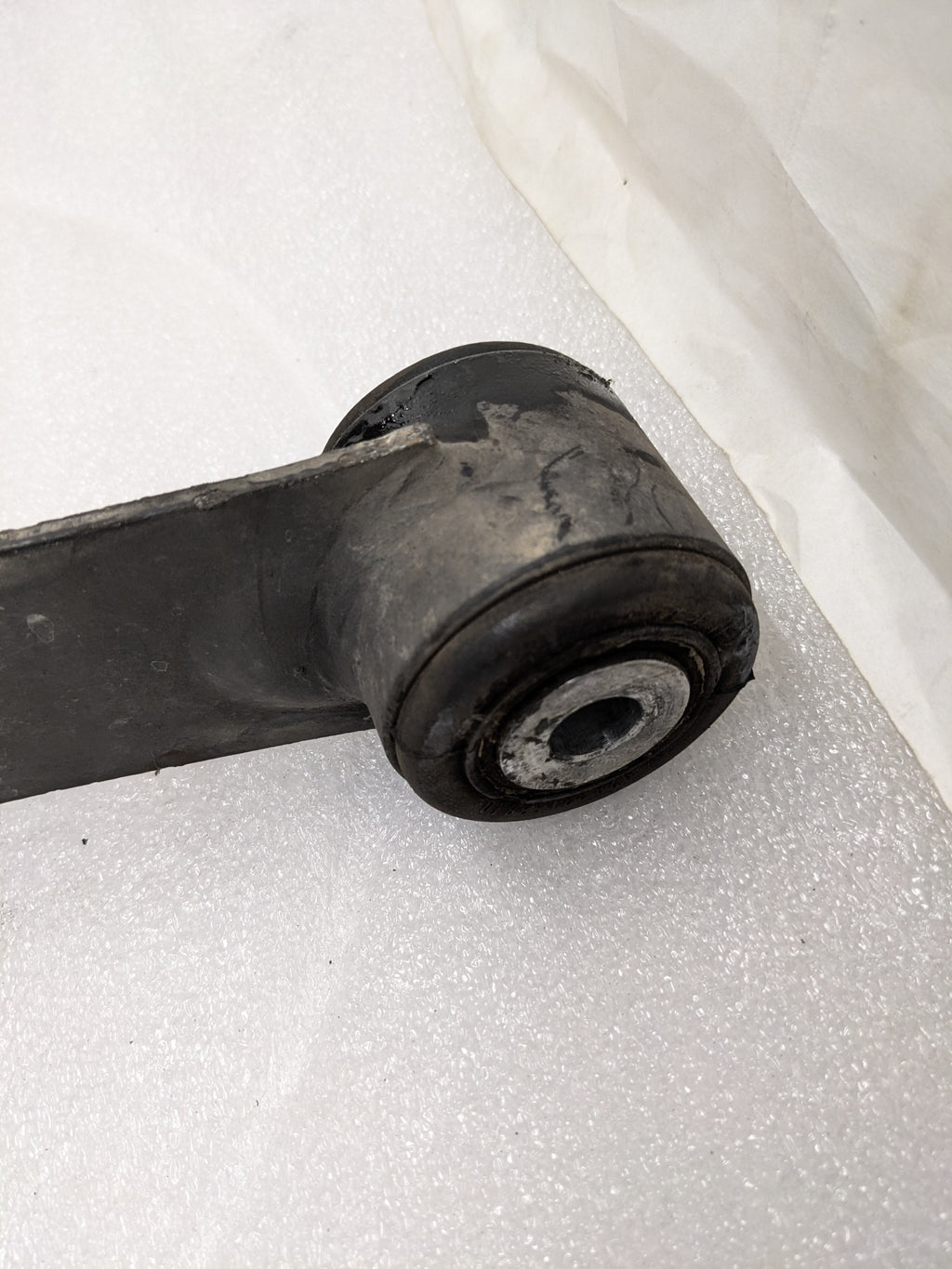 PORSCHE 92833106013 REAR RIGHT CONTROL ARM FOR 928 USED #1 PG2