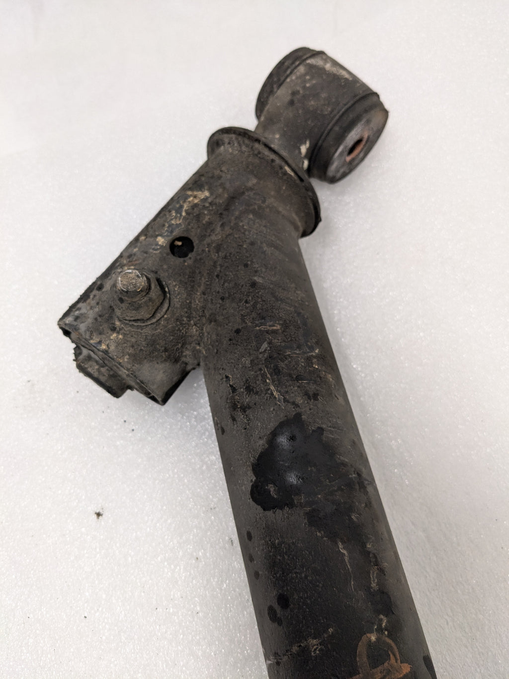 PORSCHE 92833106013 REAR RIGHT CONTROL ARM FOR 928 USED #1 PG2