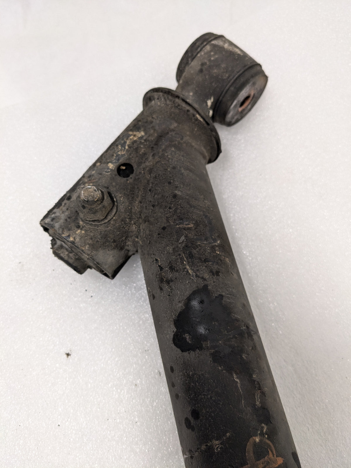 PORSCHE 92833106013 REAR RIGHT CONTROL ARM FOR 928 USED #1 PG2