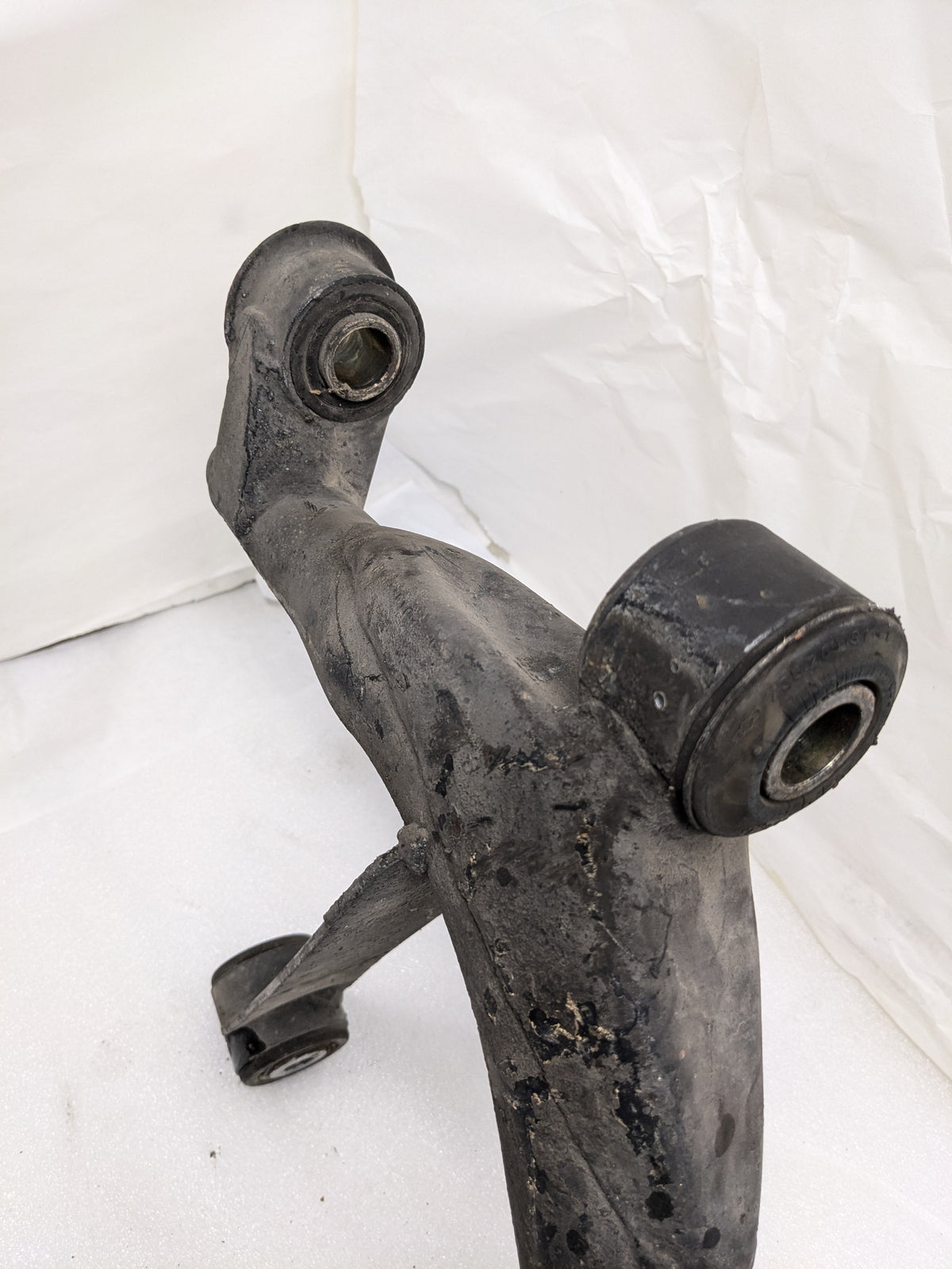 PORSCHE 92833106013 REAR RIGHT CONTROL ARM FOR 928 USED #1 PG2