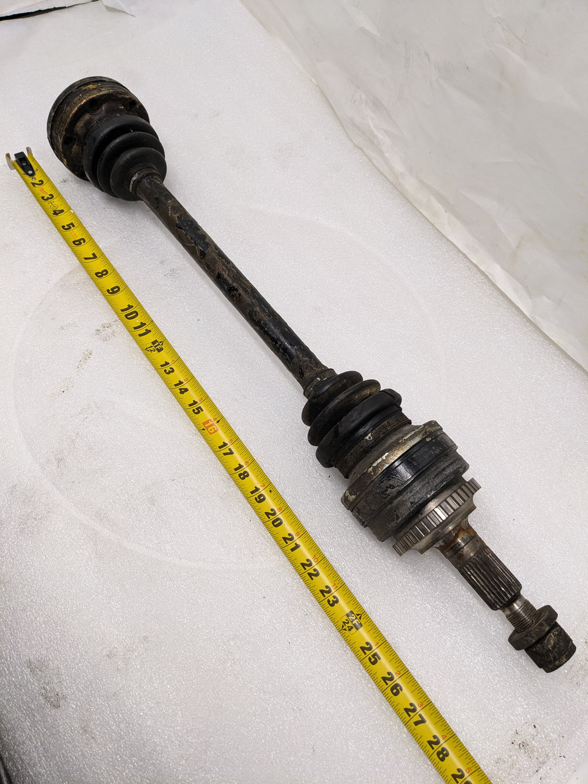 PORSCHE 92833202920 REAR DRIVESHAFT FOR AUTO 77-95 928 USED PG3