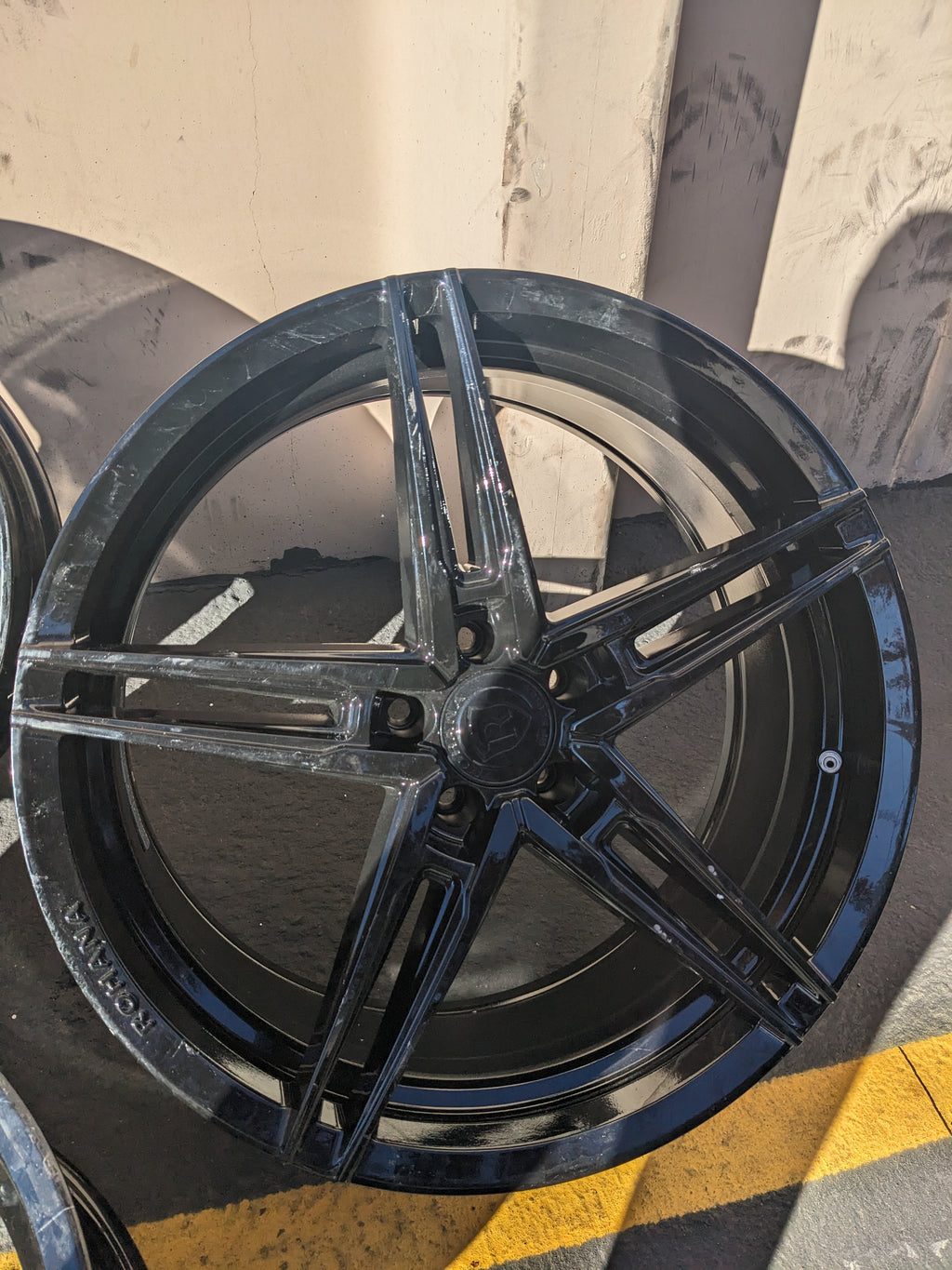 ROHANA RFX152095112GB45 RFX15 SERIES 20X9 INCHES  5X112 25MM GLOSS BLACK SET OF FOUR WHEELS NEW B2