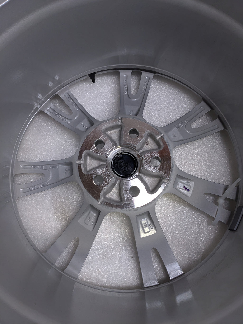 TESLA 1188222-00-B APOLLO 19X9.5 INCHES 5X4.5 +45MM SILVER WHEEL FOR TESLA MODEL Y NEW B2 (PICS)