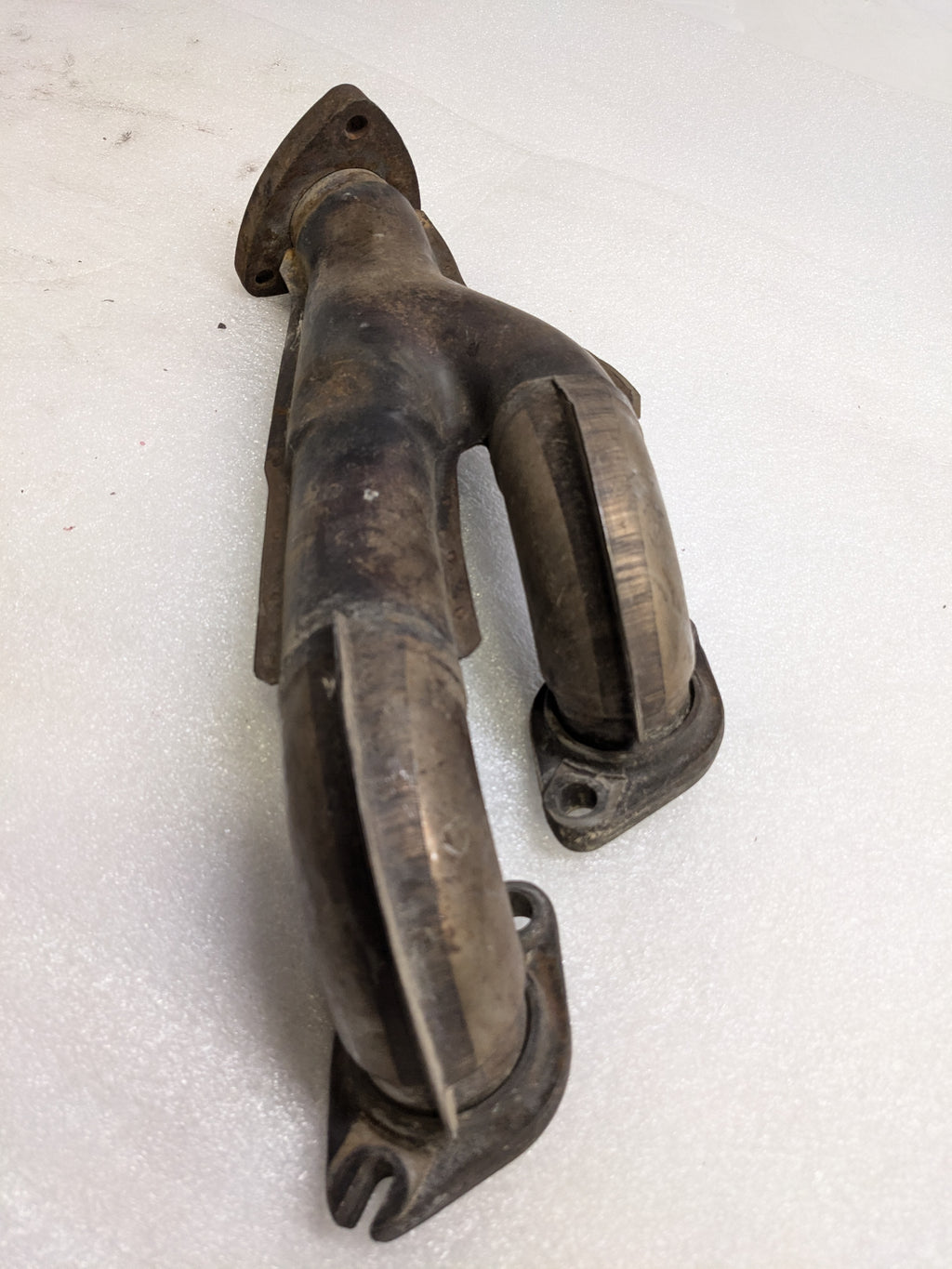 PORSCHE CYLINDER HEADER 2 & 3 FOR 1986-1989 944 TURBO S USED PG2