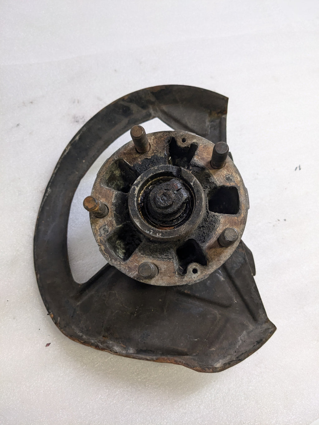 PORSCHE 92834105817 STEERING KNUCKLE AND DUST SHIELD FOR 1989-1995 928 USED PG2