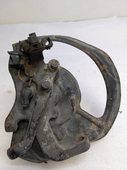 PORSCHE 92834105817 STEERING KNUCKLE AND DUST SHIELD FOR 1989-1995 928 USED PG2