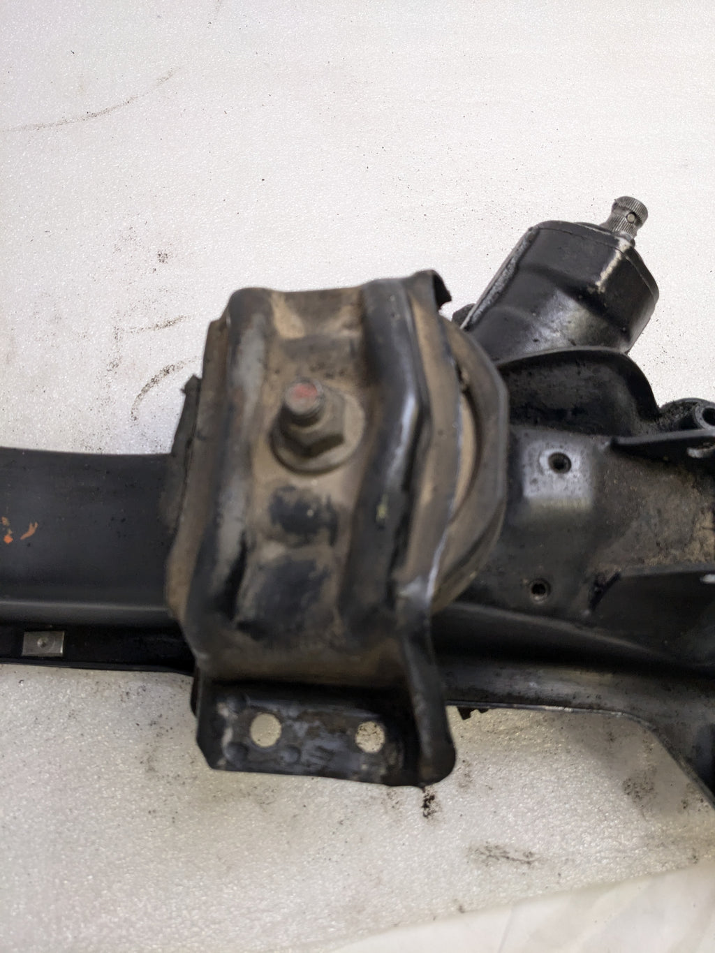 PORSCHE 92837501106 ENGINE SUSPENSION FOR 1983-1995 928 USED B2