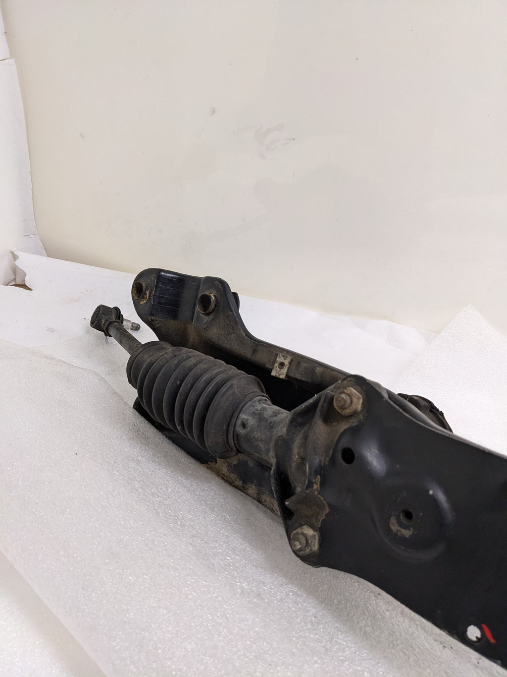 PORSCHE 92837501106 ENGINE SUSPENSION FOR 1983-1995 928 USED B2