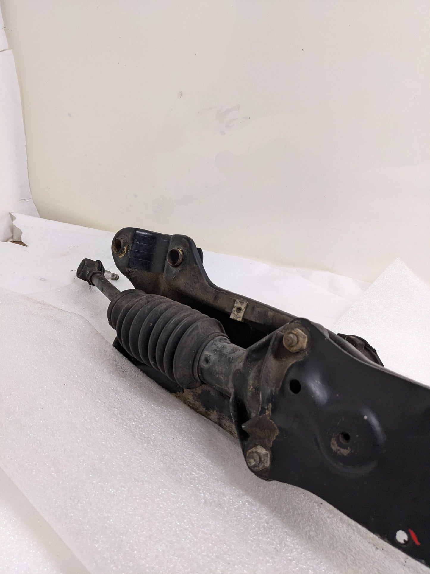 PORSCHE 92837501106 ENGINE SUSPENSION FOR 1983-1995 928 USED B2