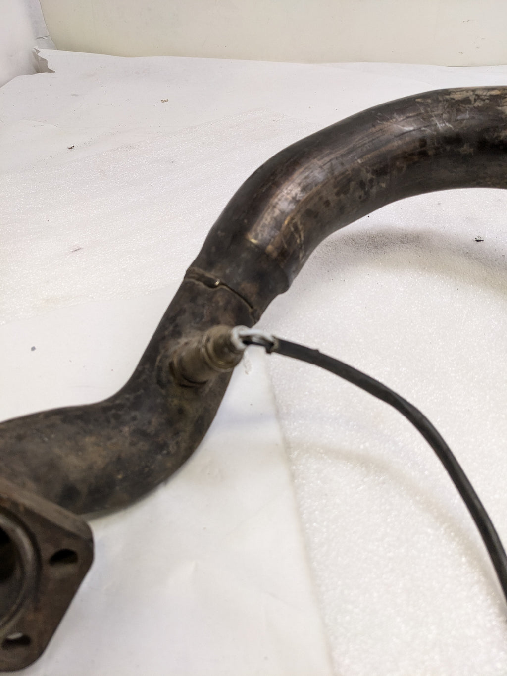 PORSCHE CROSSOVER EXHAUST PIPE FOR 1986-1991 944 USED # 2 PG2