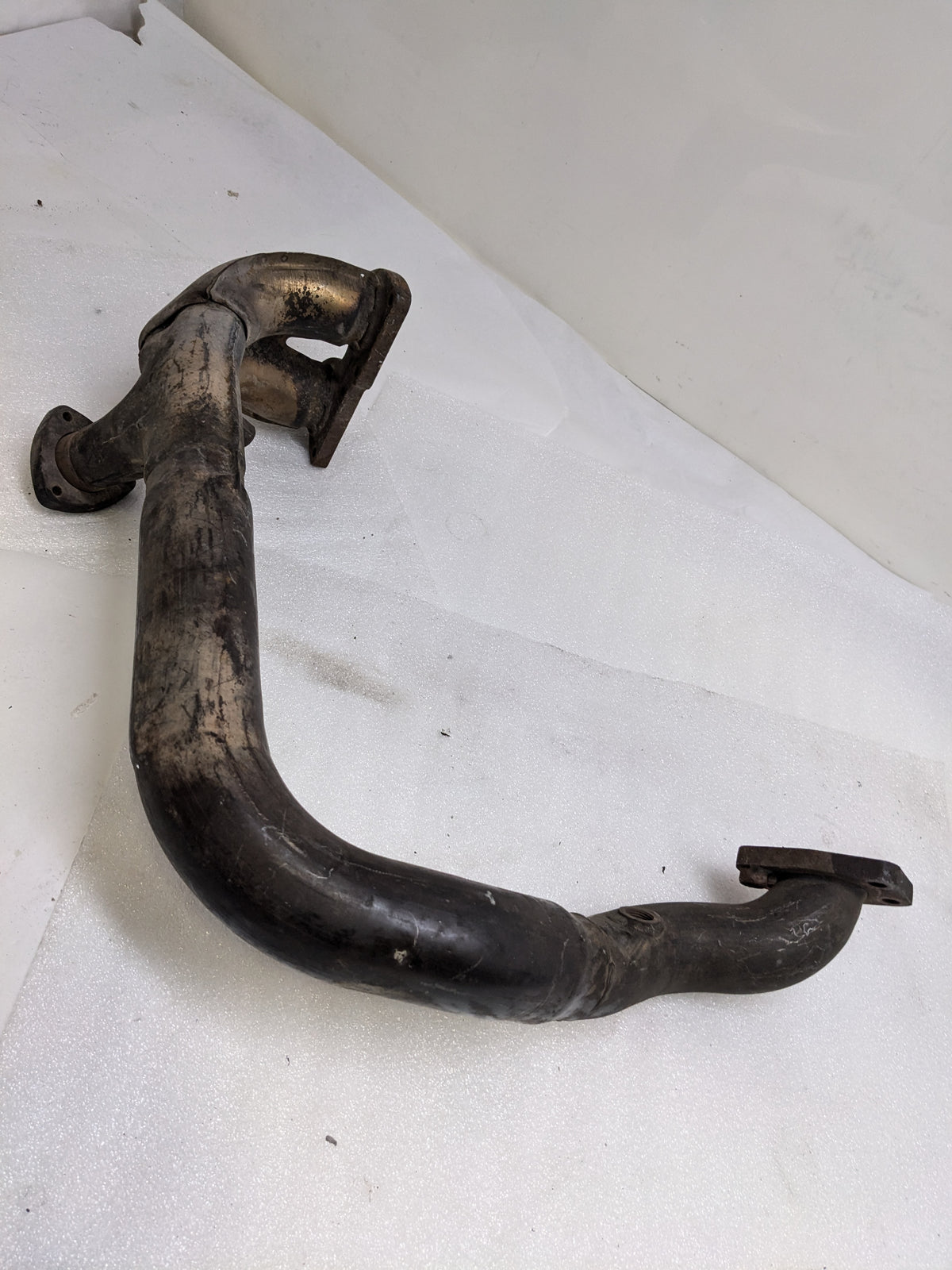 PORSCHE CROSSOVER EXHAUST PIPE FOR 1986-1991 944 USED #3 PG2