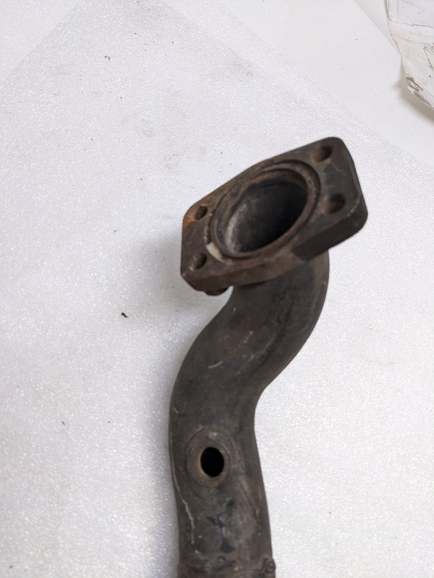 PORSCHE CROSSOVER EXHAUST PIPE FOR 1986-1991 944 USED #3 PG2