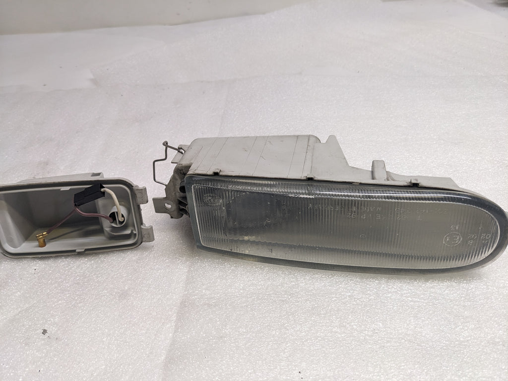 HELLA 14239100 LEFT FOG LIGHT FOR 1974-1997 911 993 PORSCHE USED R20T4