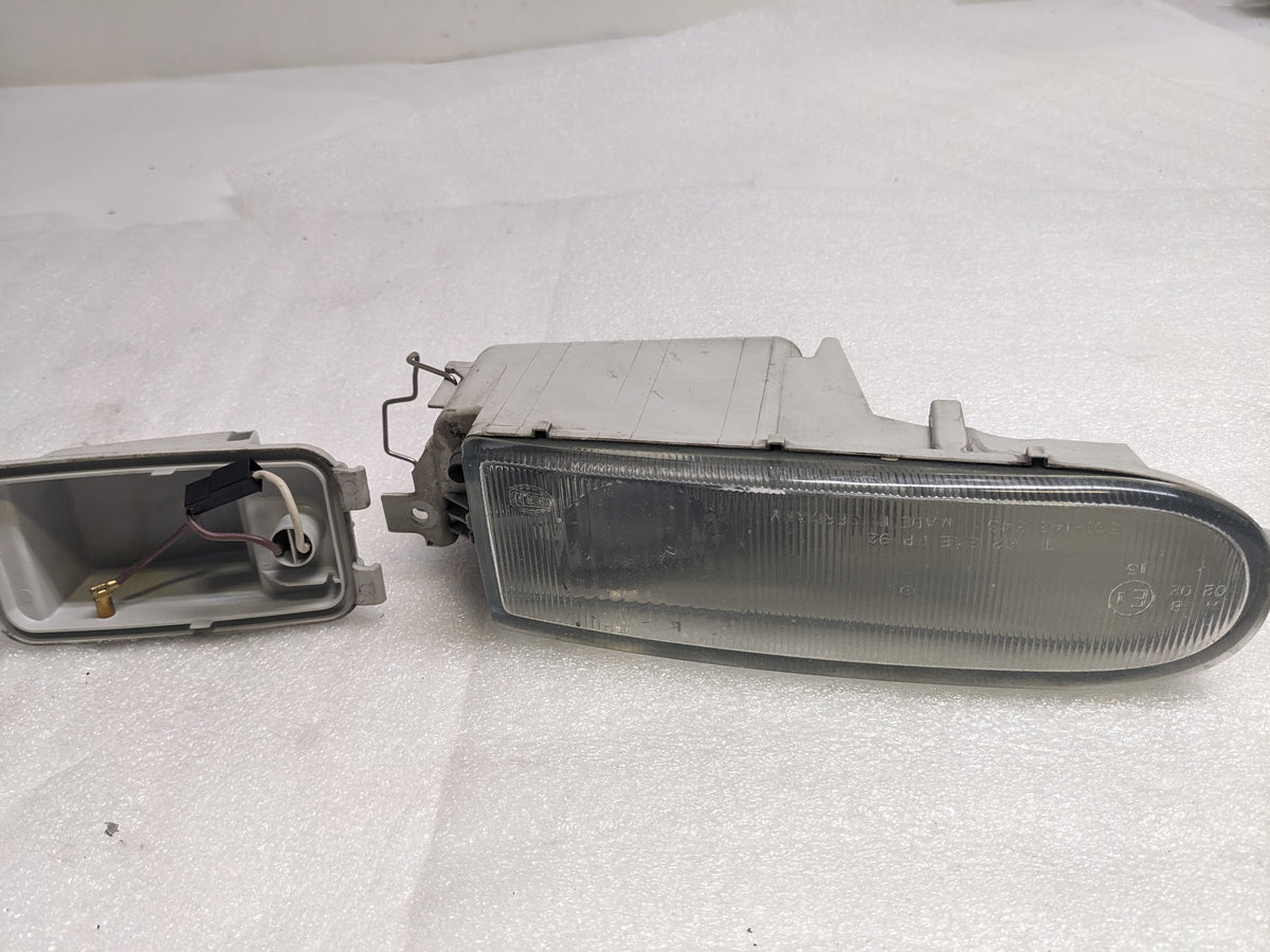 HELLA 14239100 LEFT FOG LIGHT FOR 1974-1997 911 993 PORSCHE USED R20T4