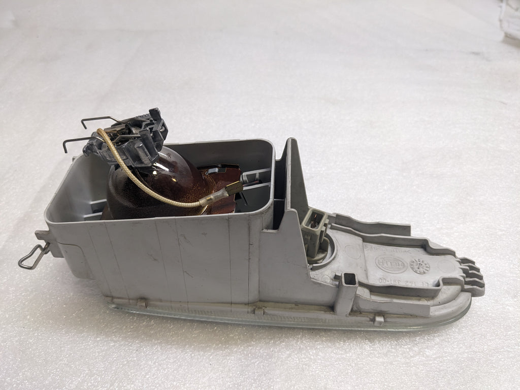 HELLA 14239100 LEFT FOG LIGHT FOR 1974-1997 911 993 PORSCHE USED R20T4