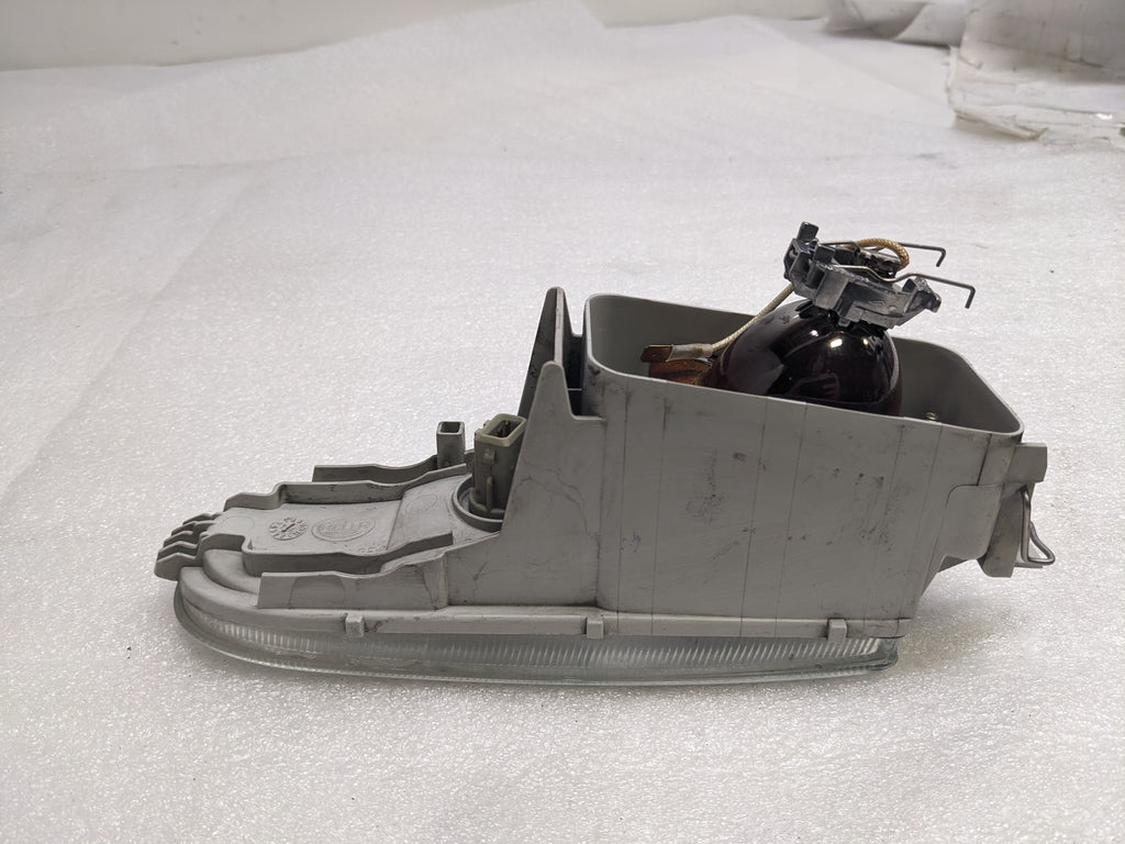 HELLA 14239100 LEFT FOG LIGHT FOR 1974-1997 911 993 PORSCHE USED R20T4