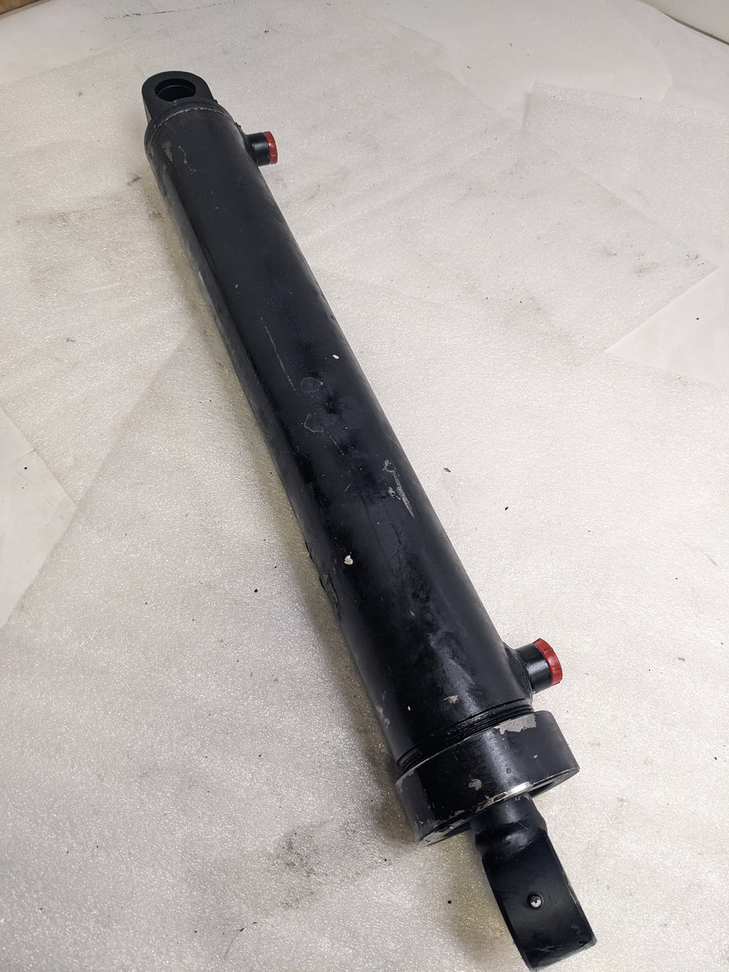 UNBRANDED 3" X 18" STROKE TANG HYDRAULIC CYLINDER USED B2