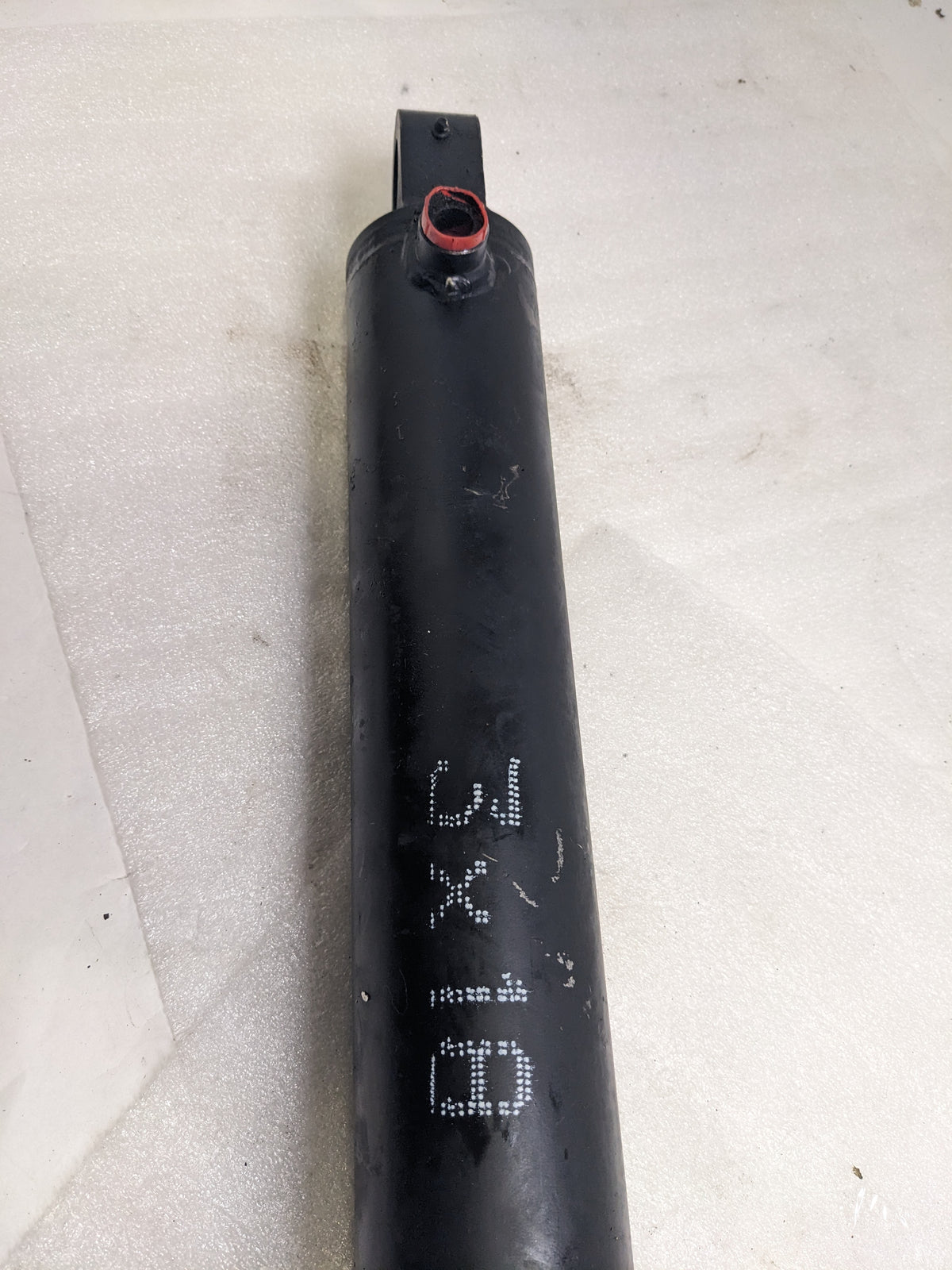 UNBRANDED 3" X 18" STROKE TANG HYDRAULIC CYLINDER USED B2
