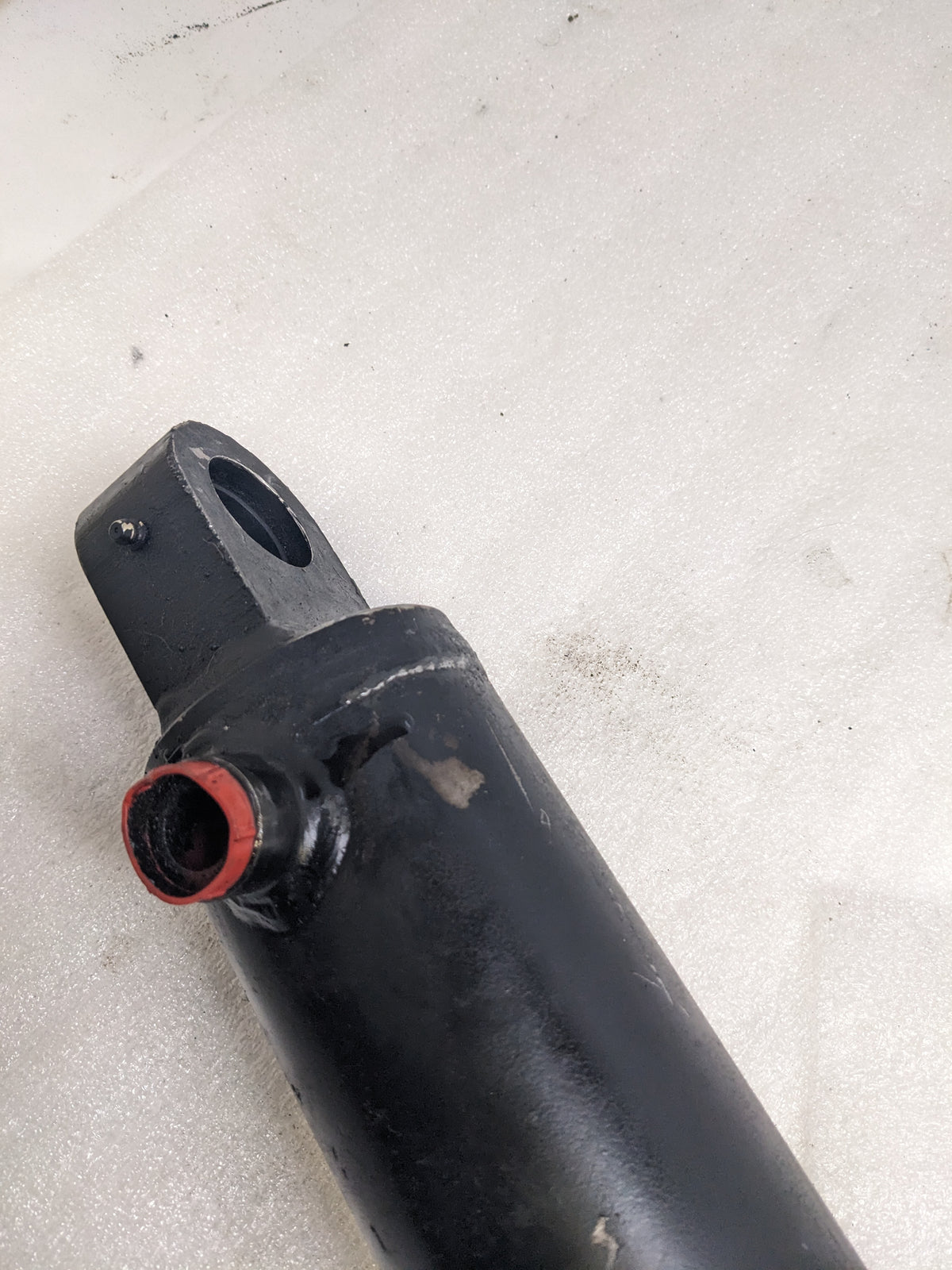 UNBRANDED 3" X 18" STROKE TANG HYDRAULIC CYLINDER USED B2