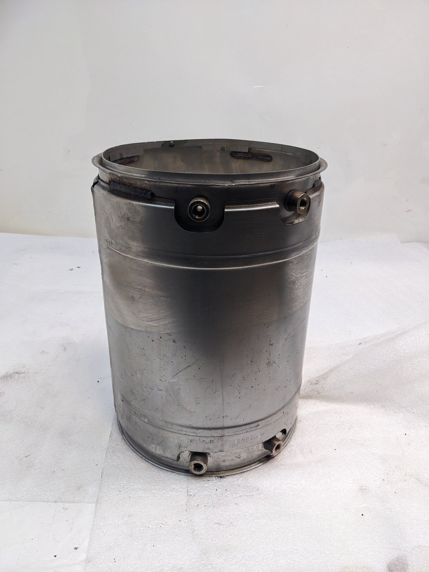 ROADWARRIOR NAVISTAR A045G339 DIESEL PARTICULATE FILTER USED B2
