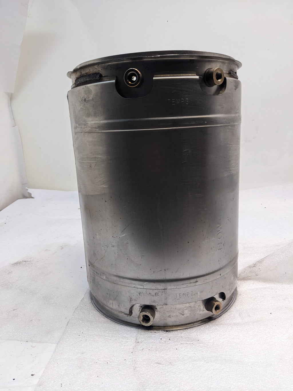 ROADWARRIOR NAVISTAR A045G339 DIESEL PARTICULATE FILTER USED B2