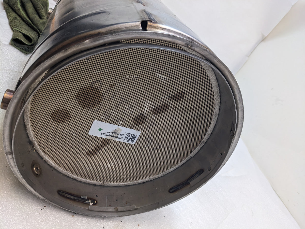 ROADWARRIOR NAVISTAR A045G339 DIESEL PARTICULATE FILTER USED B2