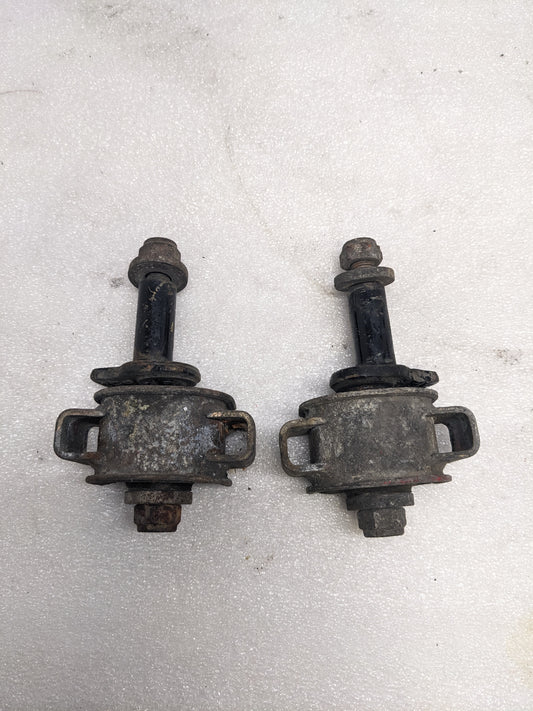 PORSCHE 95134102300 CONTROL ARM MOUNT FOR 1985-1995 944/968 PORSCHE USED R22T5