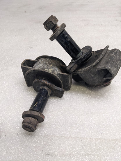 PORSCHE 95134102300 CONTROL ARM MOUNT FOR 1985-1995 944/968 PORSCHE USED R22T5