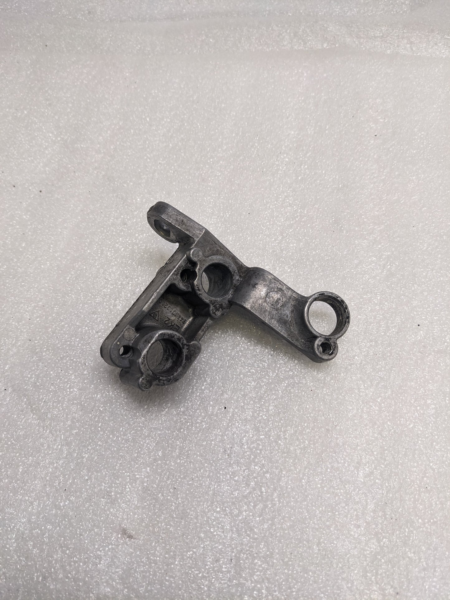 PORSCHE 94410132107 ENGINE CRANK POSITION SENSOR BRACKET FOR 1985-1991 944 NEW #2 R23T3