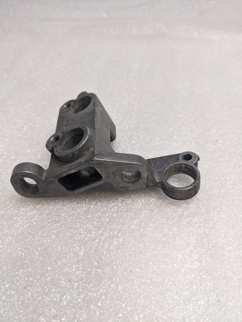 PORSCHE 94410132107 ENGINE CRANK POSITION SENSOR BRACKET FOR 1985-1991 944 NEW #2 R23T3