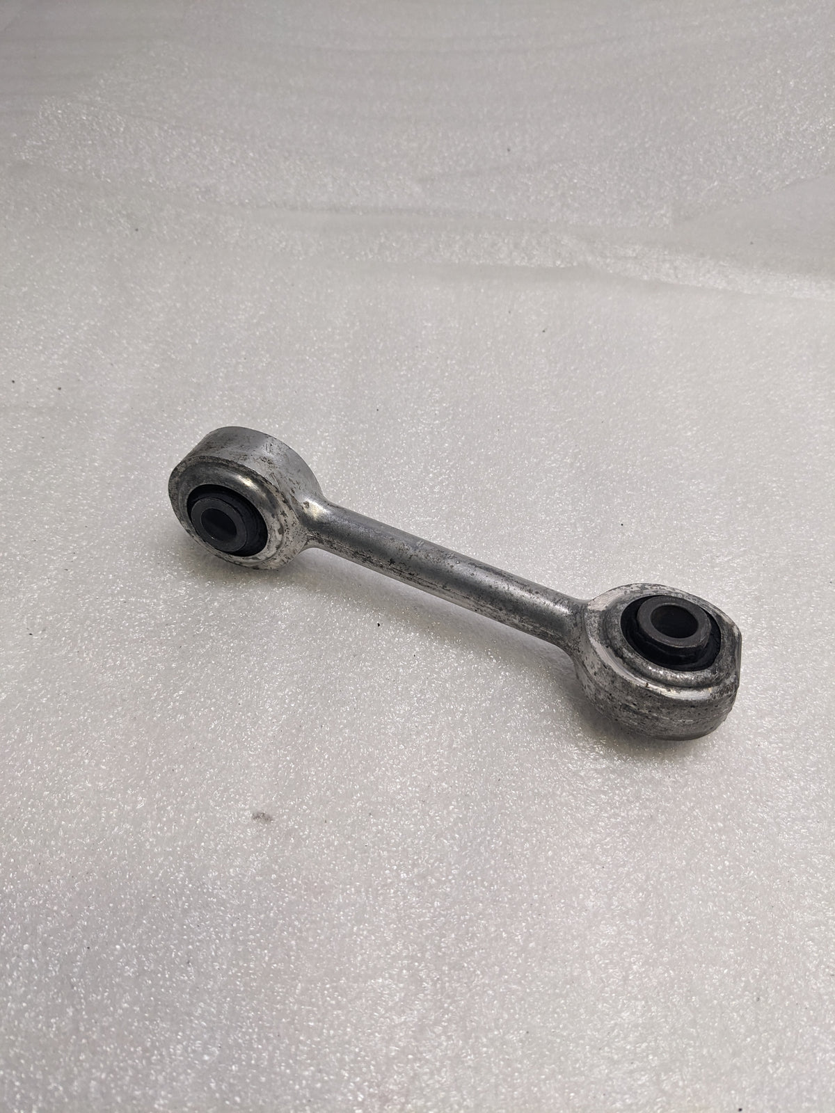 PORSCHE 92834306900 FRONT SWAY BAR DROP LINK FOR 1978-1984 928 USED R23T3