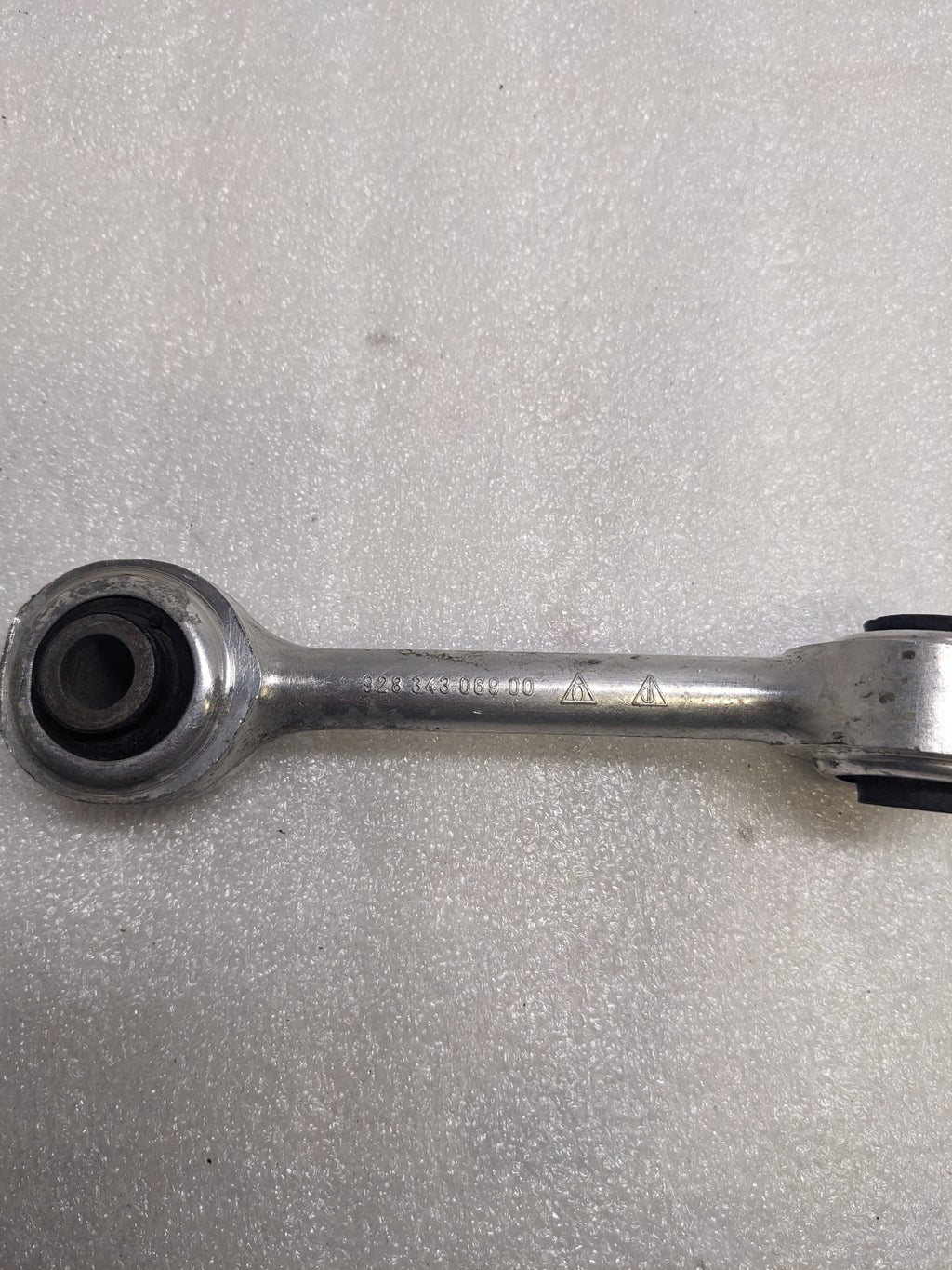 PORSCHE 92834306900 FRONT SWAY BAR DROP LINK FOR 1978-1984 928 USED R23T3