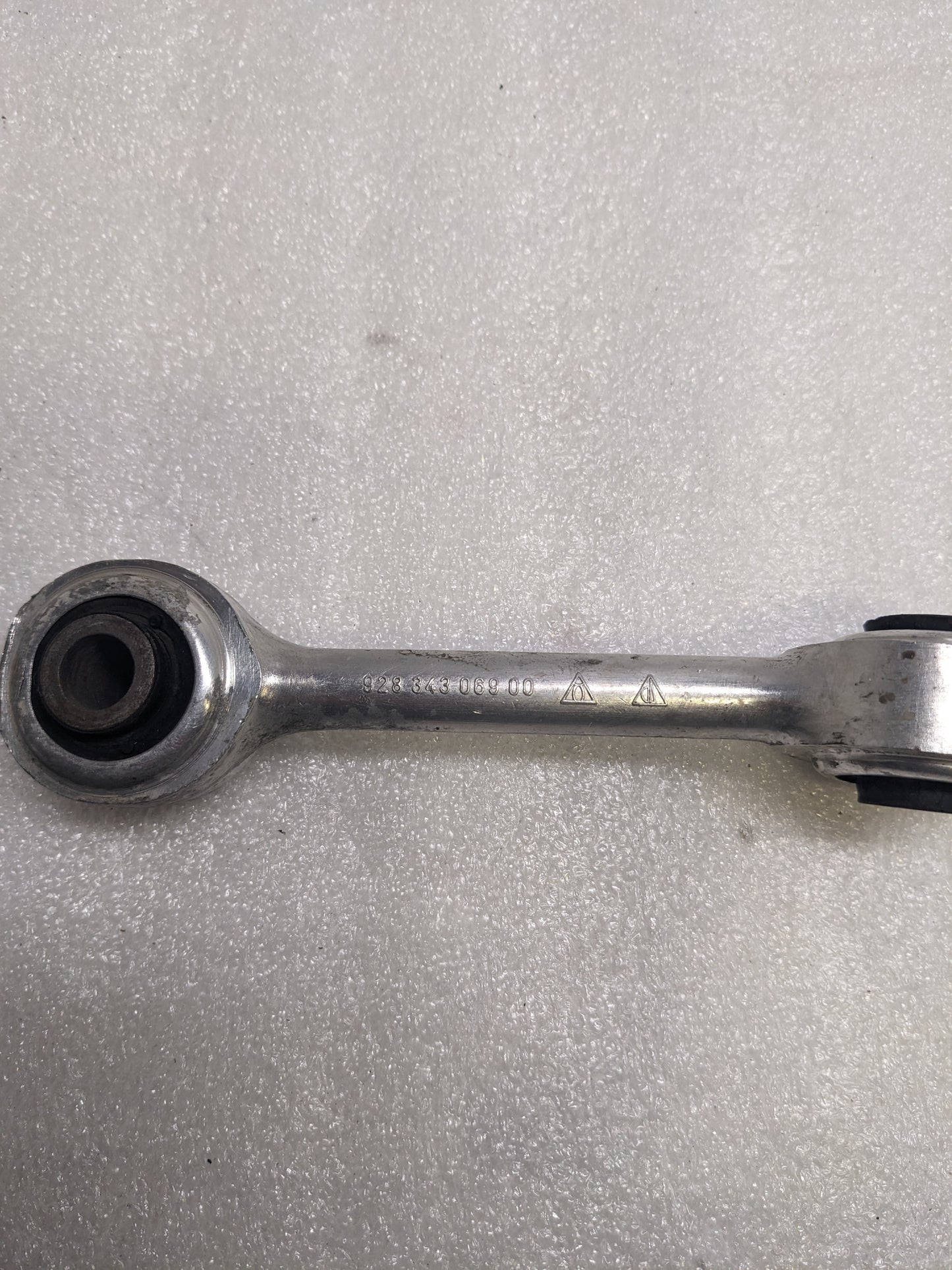 PORSCHE 92834306900 FRONT SWAY BAR DROP LINK FOR 1978-1984 928 USED R23T3