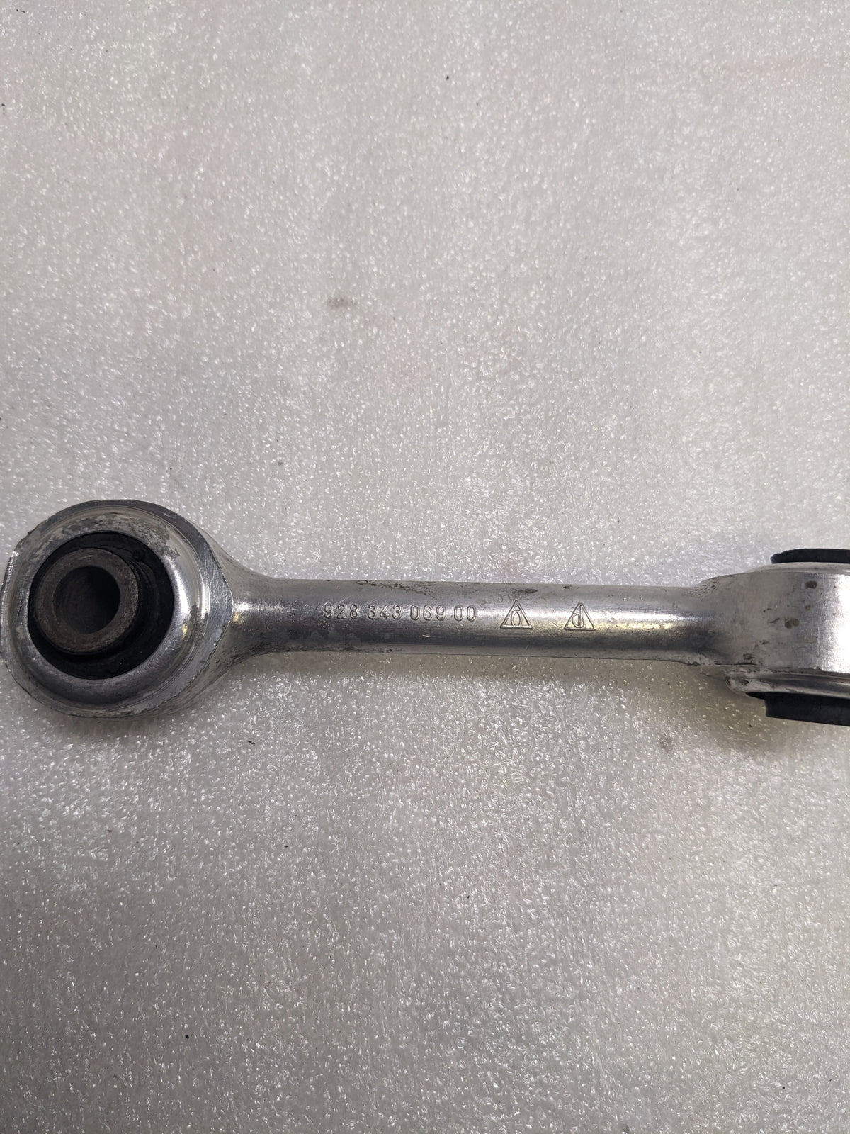 PORSCHE 92834306900 FRONT SWAY BAR DROP LINK FOR 1978-1984 928 USED R23T3