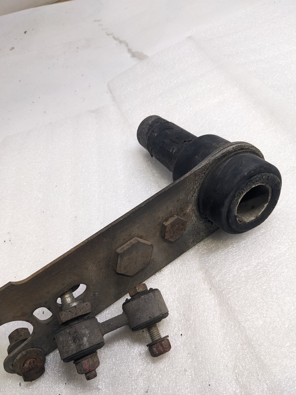 PORSCHE 95133302100 REAR AXLE STRUT FOR 1989-1991 994 USED PG2